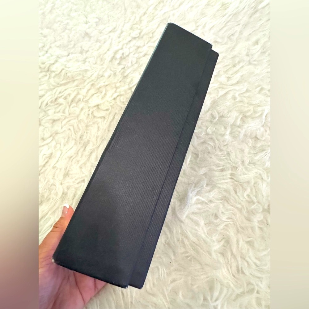 Gucci Long Wallet Gift Box - Picture 2 of 6